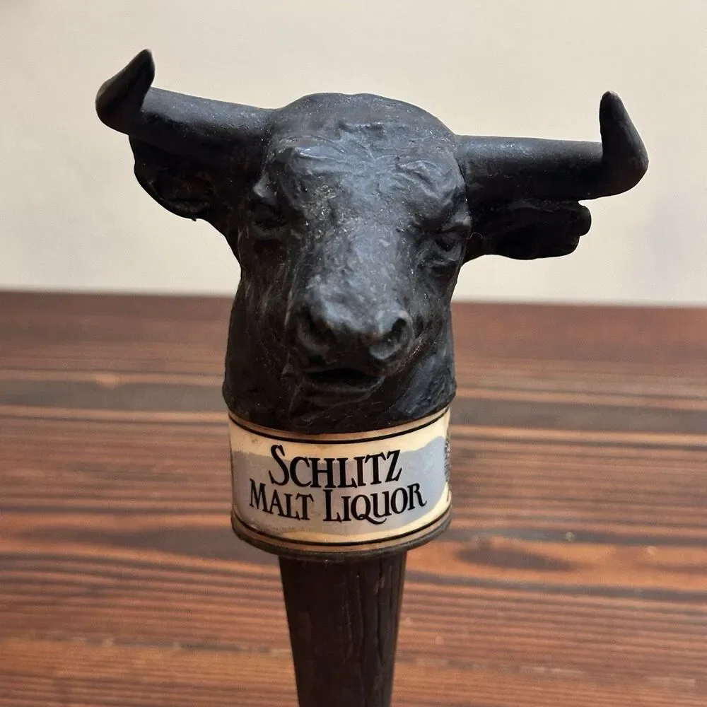 Vintage 1978 Schlitz Malt Liquor Figural Bull Cow Beer Tap Handle Pull Wisconsin